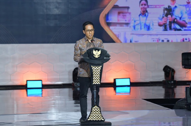 Penetapan Kurikulum Merdeka sebagai Kurikulum Nasional oleh Kemendikbudristek Penetapan Kurikulum Merdeka sebagai Kurikulum Nasional oleh Kemendikbudristek